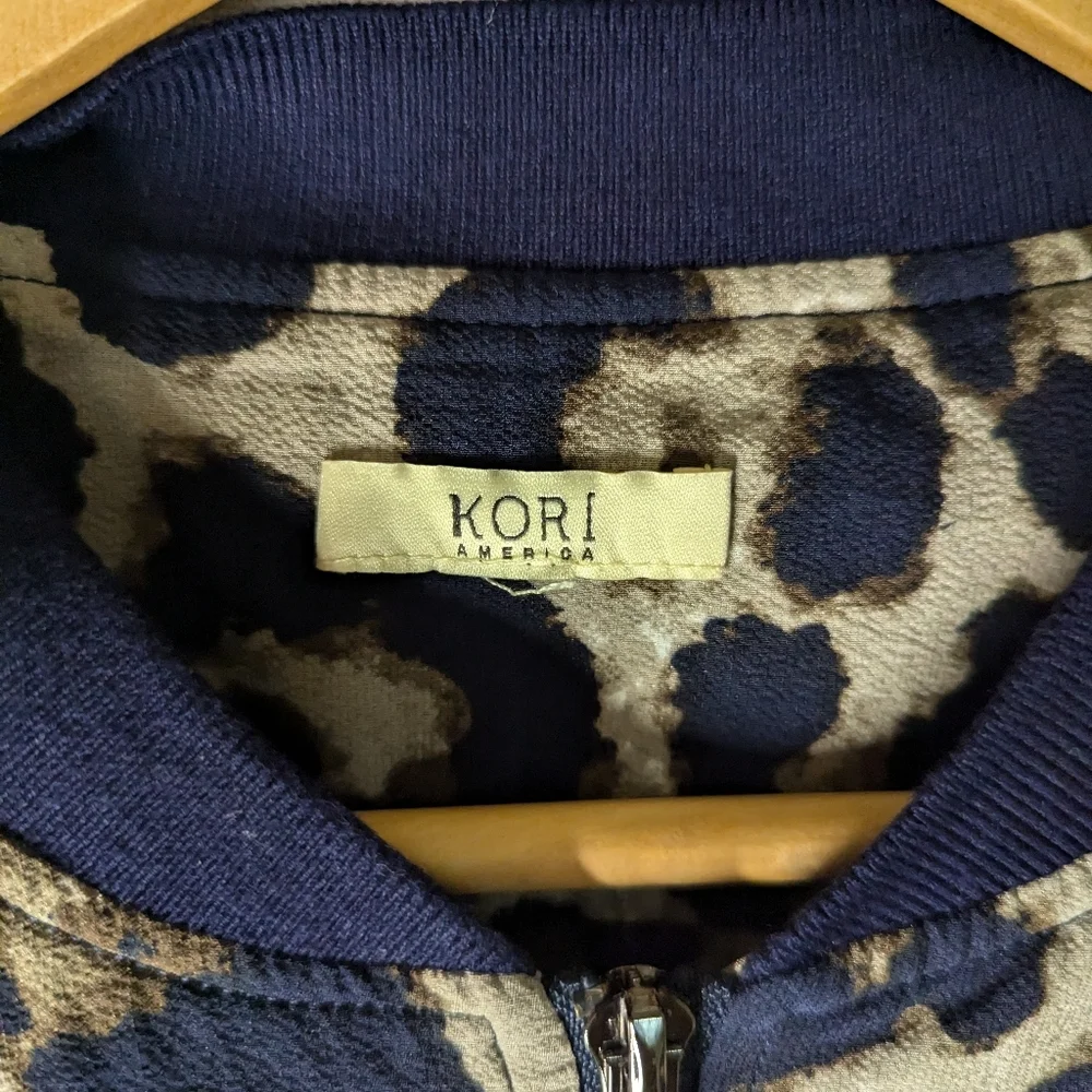KORI AMERICA Jacket Women's Small Cheetah Print Full Zip Pockets Lightweight Top